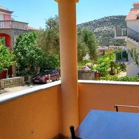 With Balcony In Vinišće