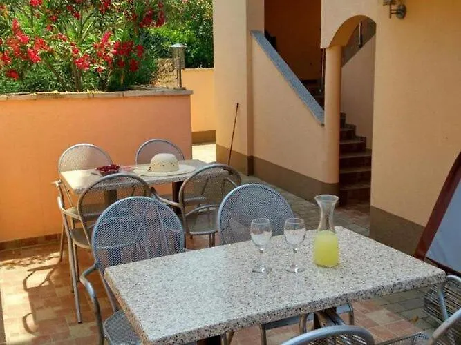 Apartman With Balcony In Vinišće