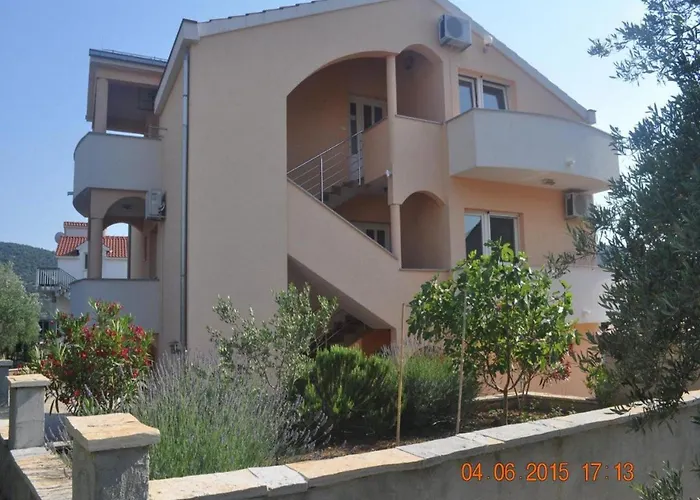 With Balcony In Apartman